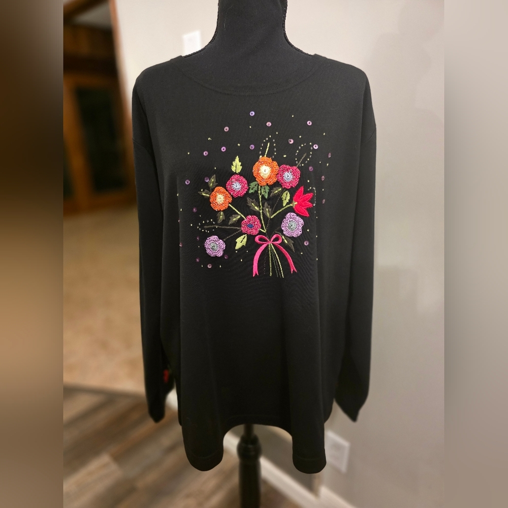 NWT Quacker Factory Floral Embroidered Black Women's Top